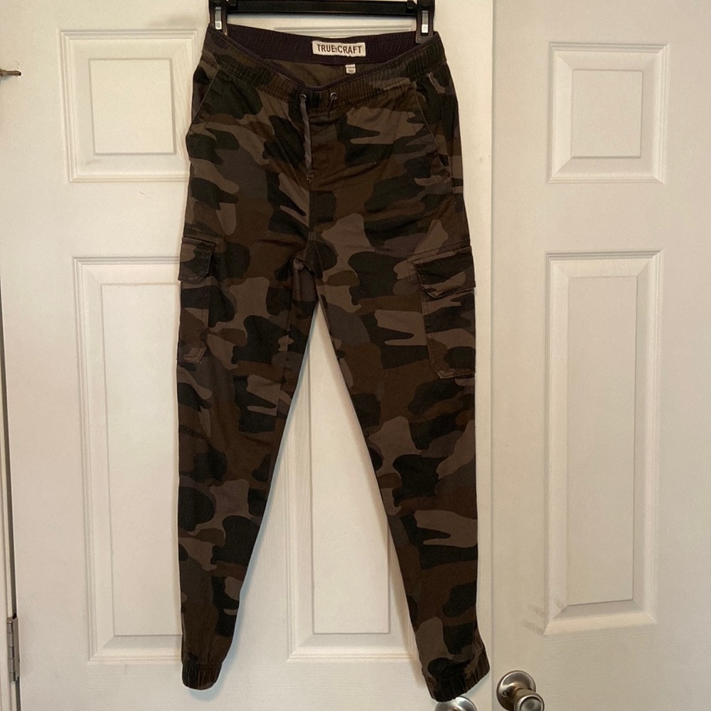 Boys Camo cargo jogger.
